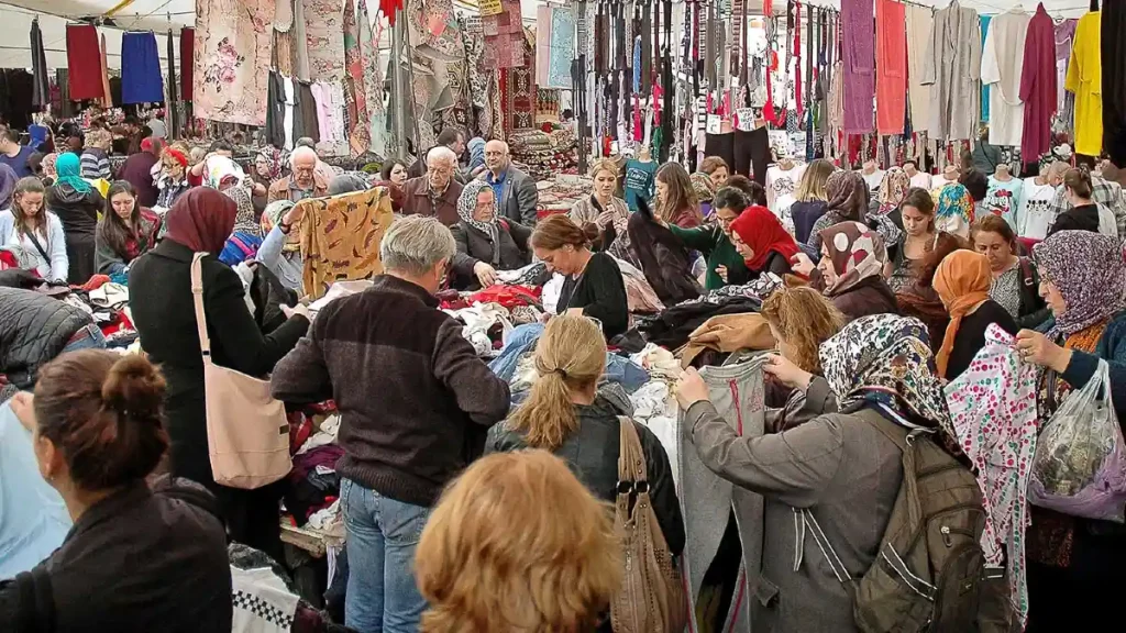 Salı Pazarı Kadıköy Nasıl Gidilir