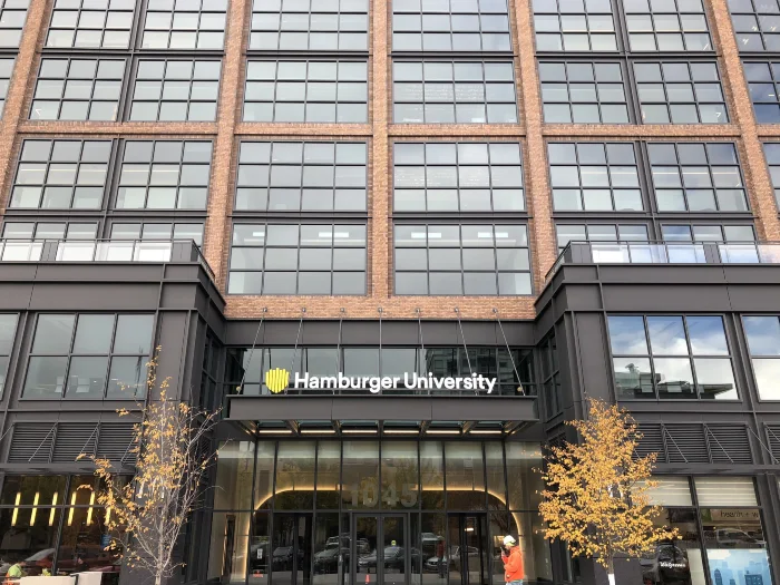 McDonald’s Hamburger Üniversitesi Kurdu 