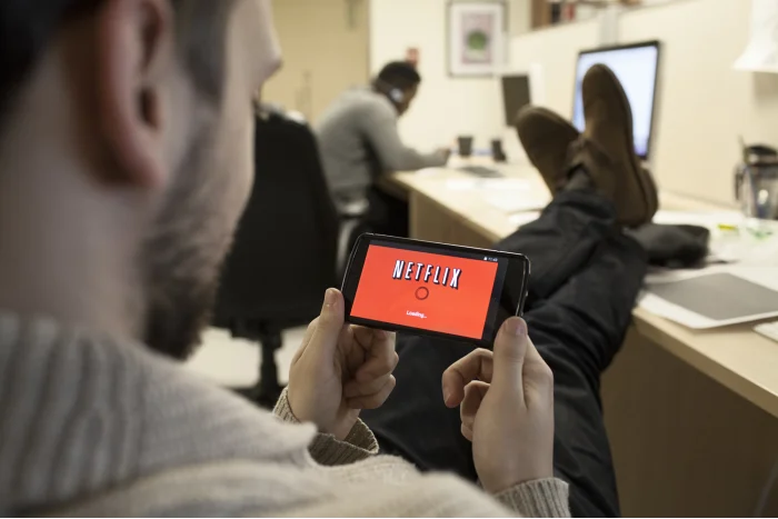 Netflix'ten Film İzlemek Ne Kadar İnternet Yer 