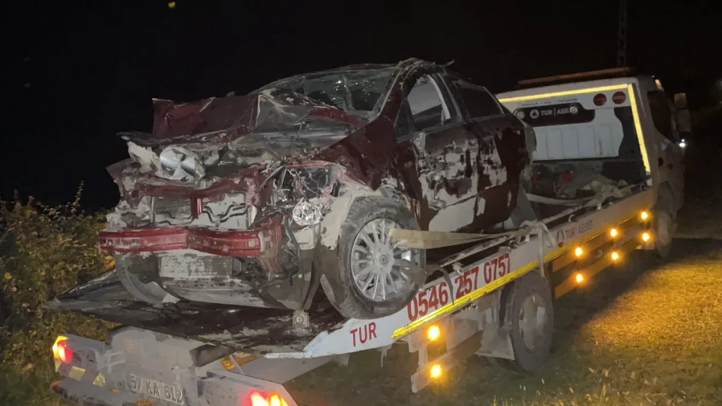 Sinop Ayancık'ta Trafik Kazası 1 Ölü, 5 Yaralı