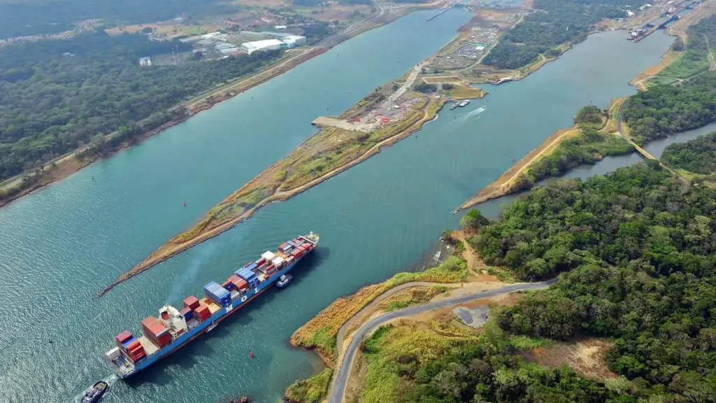 Panama kanalı nasıl çalışır